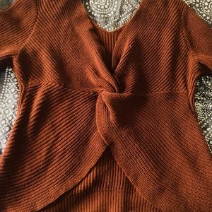 An Almost Famous double sided sweater! Size:1X (alternate XL) Color: Rust